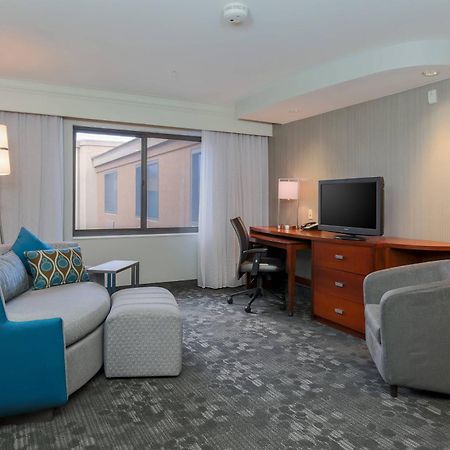 Courtyard By Marriott Las Vegas Stadium Area Extérieur photo