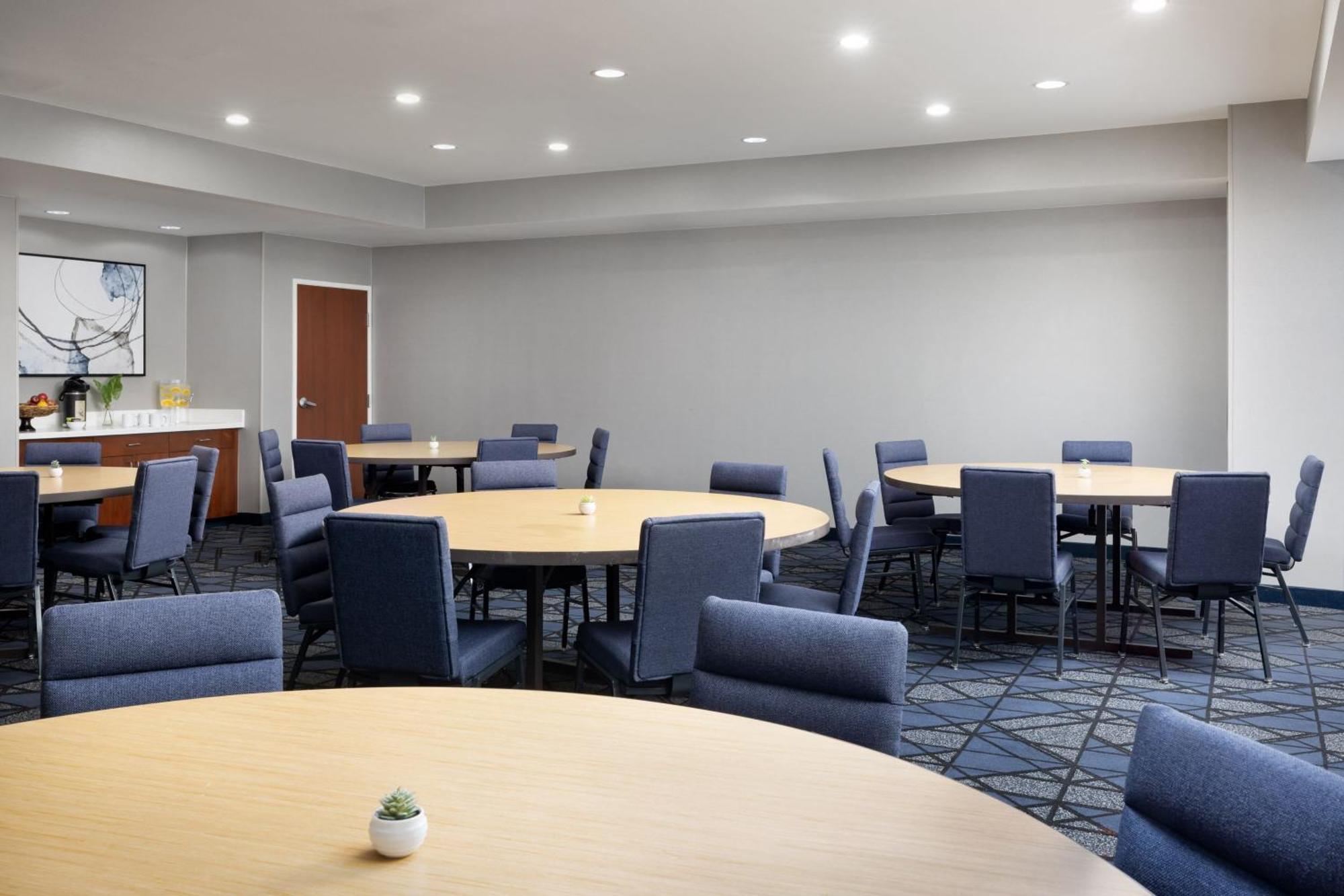Courtyard By Marriott Las Vegas Stadium Area Extérieur photo