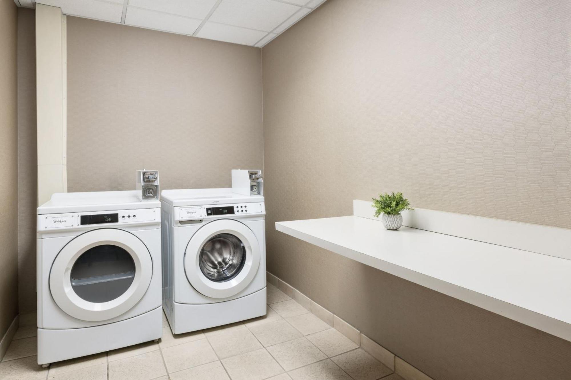 Courtyard By Marriott Las Vegas Stadium Area Extérieur photo